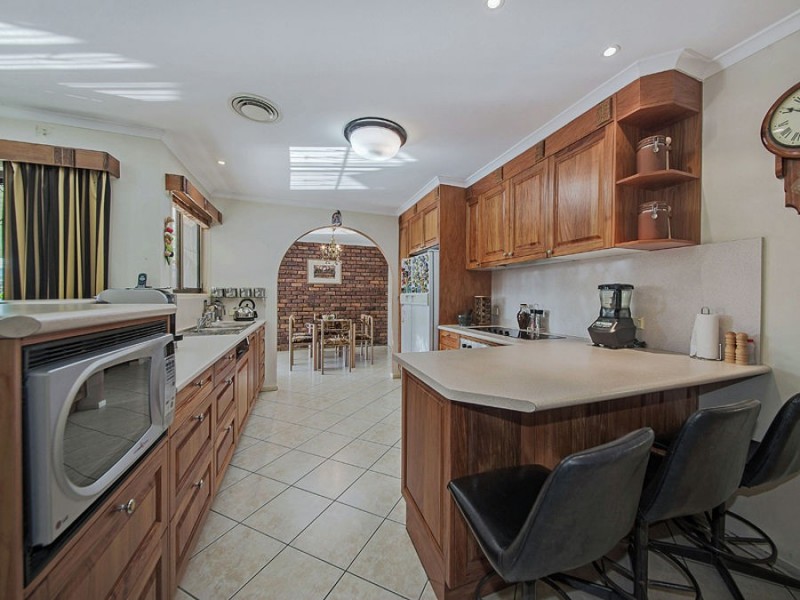 24 Morden Street, Birkdale QLD 4159