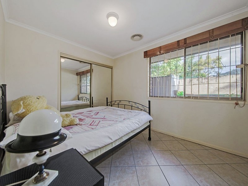24 Morden Street, Birkdale QLD 4159