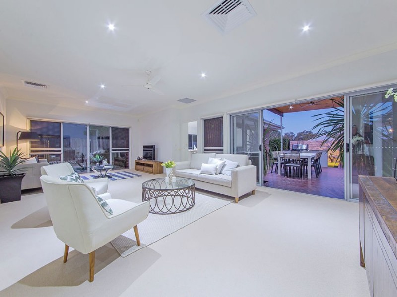 72 Moss Road, Wakerley QLD 4154