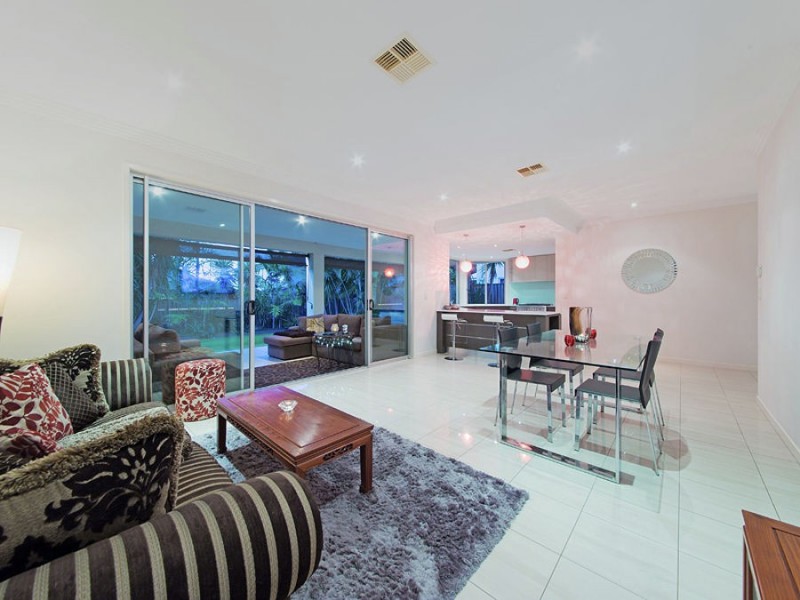 43 Gumdale Street, Wakerley QLD 4154