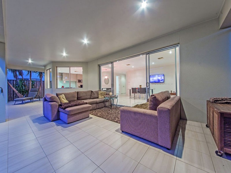 43 Gumdale Street, Wakerley QLD 4154