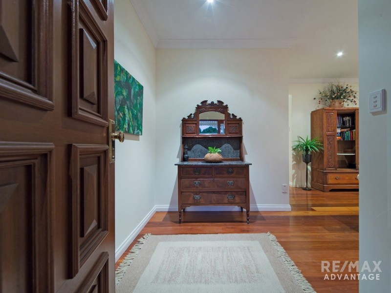 156 Gordon Parade, Manly QLD 4179