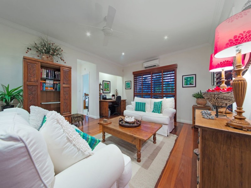 156 Gordon Parade, Manly QLD 4179