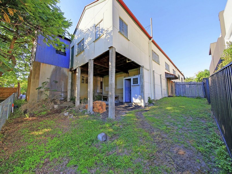 35 Yamboyna Street, Manly QLD 4179