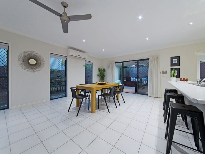 13 Tallis Street, Wakerley QLD 4154