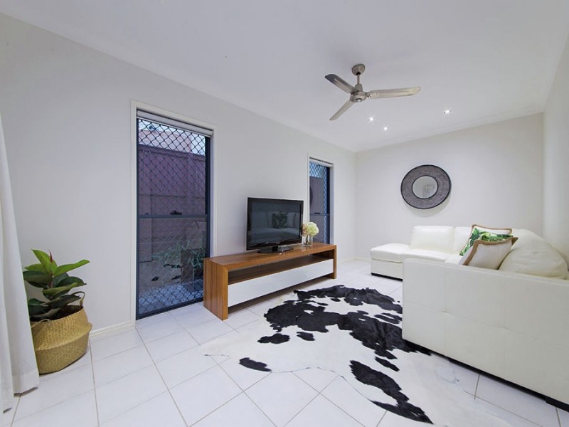 13 Tallis Street, Wakerley QLD 4154