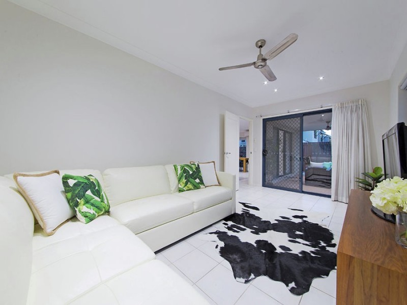 13 Tallis Street, Wakerley QLD 4154