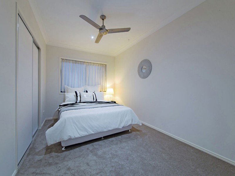 13 Tallis Street, Wakerley QLD 4154