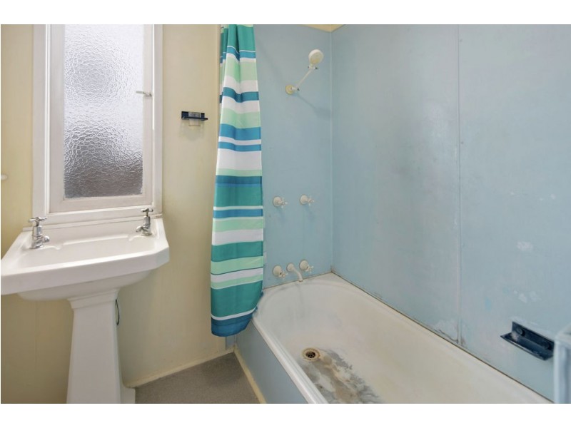 124 Alastair Street, Lota QLD 4179