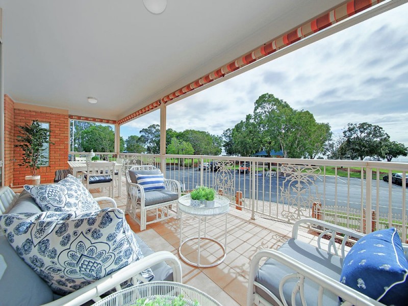 317 Upper Esplanade, Manly QLD 4179