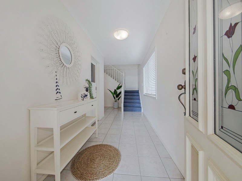317 Upper Esplanade, Manly QLD 4179