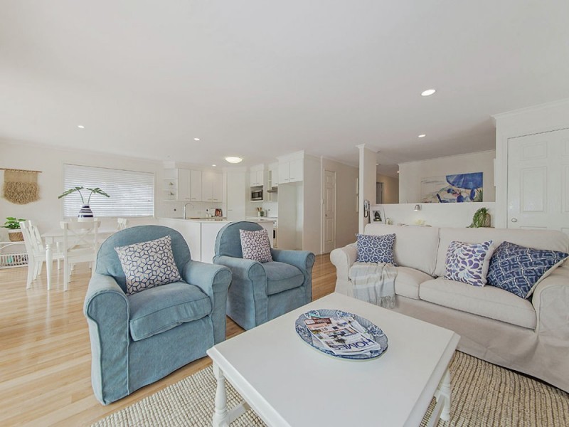 317 Upper Esplanade, Manly QLD 4179