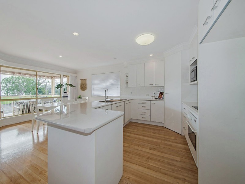 317 Upper Esplanade, Manly QLD 4179