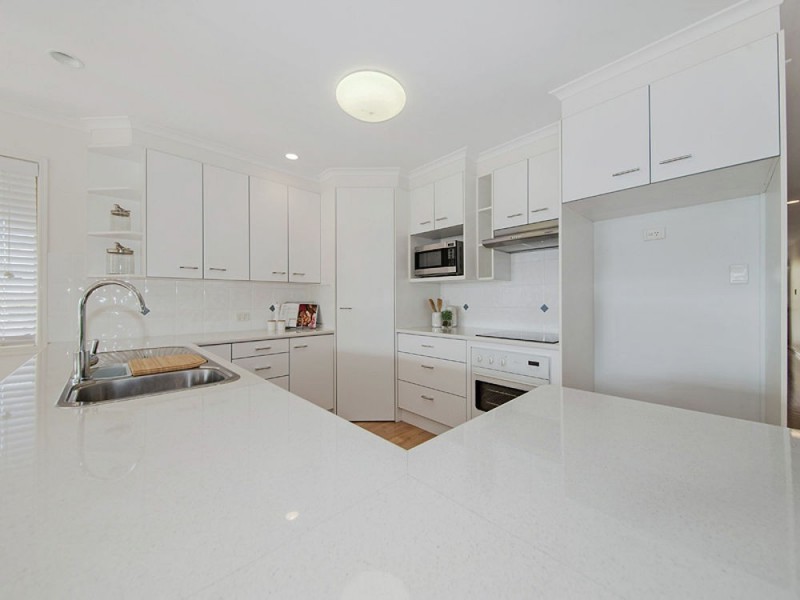 317 Upper Esplanade, Manly QLD 4179