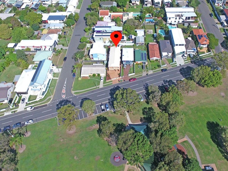 317 Upper Esplanade, Manly QLD 4179