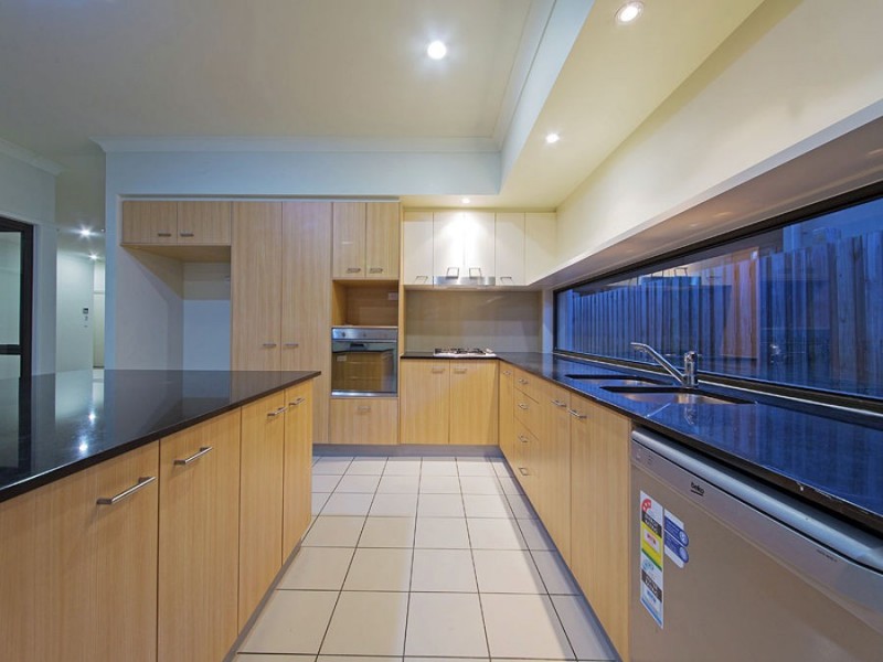 60 Mossvale Drive, Wakerley QLD 4154