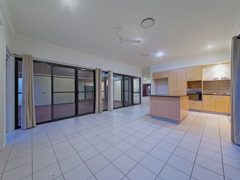 60 Mossvale Drive, Wakerley QLD 4154