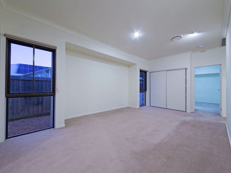 60 Mossvale Drive, Wakerley QLD 4154