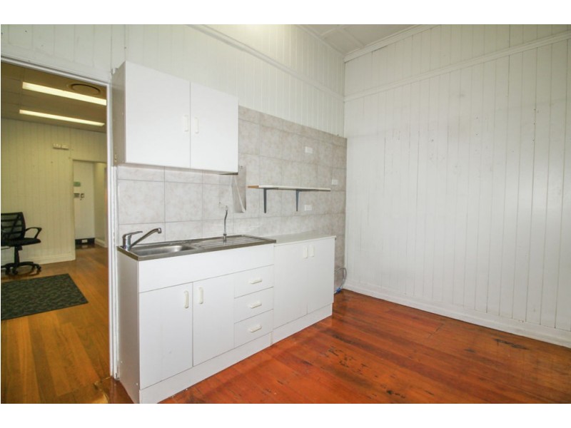 52 Tingal Road, Wynnum QLD 4178