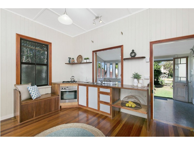 22 Chestnut St, Wynnum QLD 4178