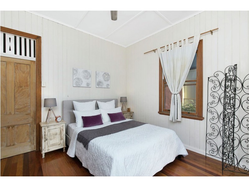 22 Chestnut St, Wynnum QLD 4178