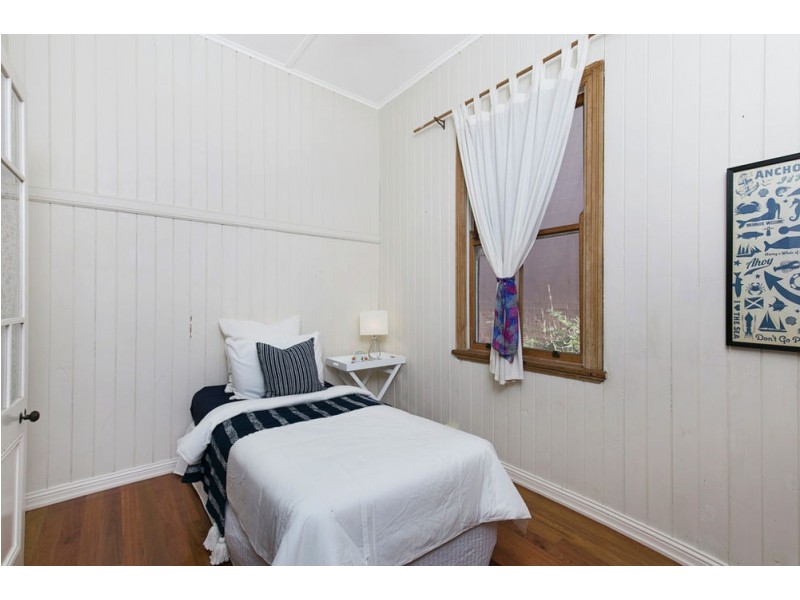 22 Chestnut St, Wynnum QLD 4178