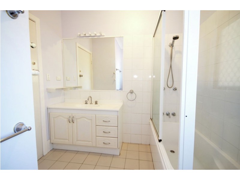 130 Sibley Road, Wynnum West QLD 4178