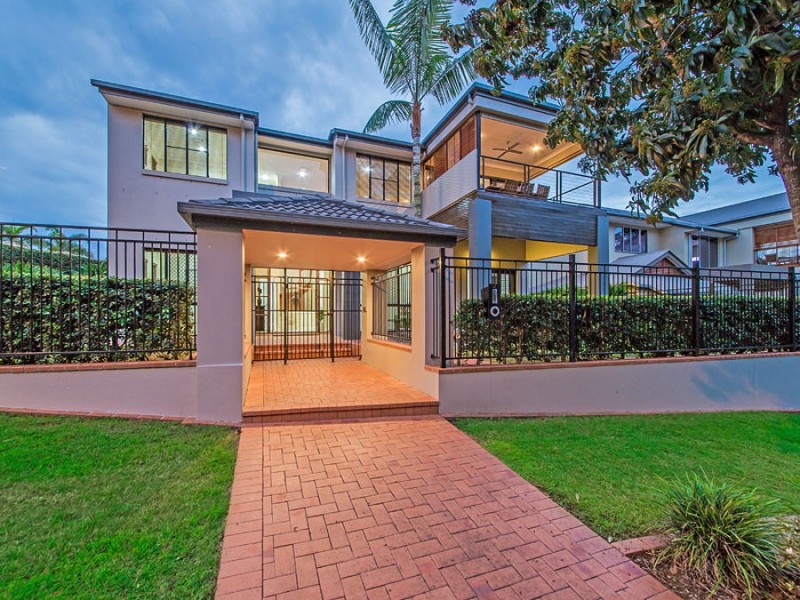 2 Suprano Place, Wakerley QLD 4154