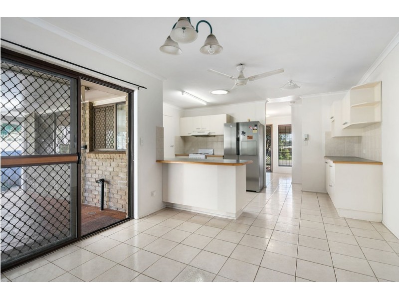 34 Mackerel St, Manly West QLD 4179