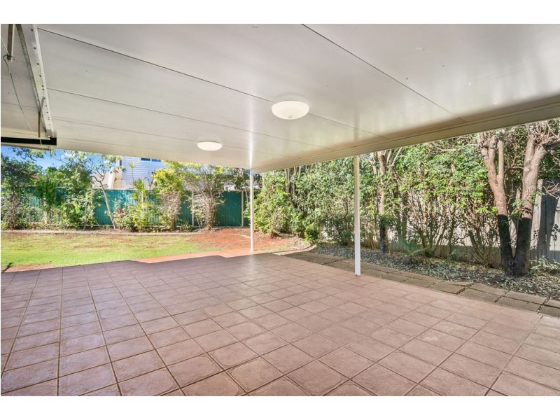 34 Mackerel St, Manly West QLD 4179