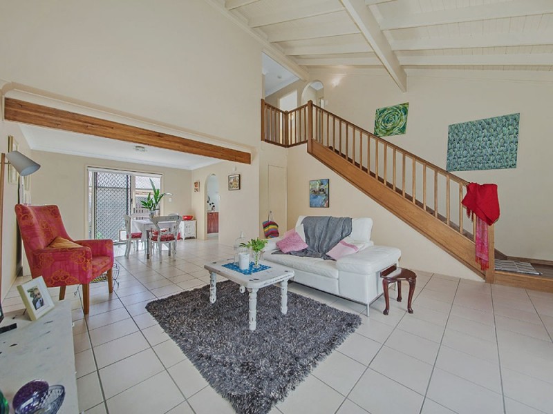 2/16 Adelaide Street, Carina QLD 4152