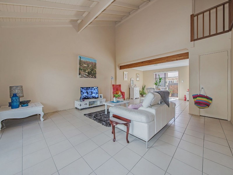 2/16 Adelaide Street, Carina QLD 4152