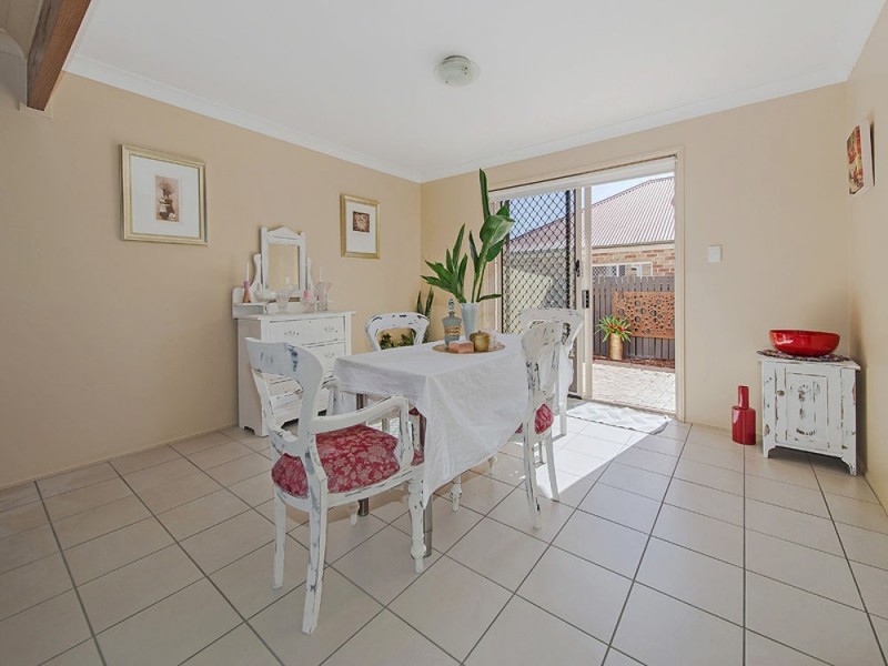 2/16 Adelaide Street, Carina QLD 4152