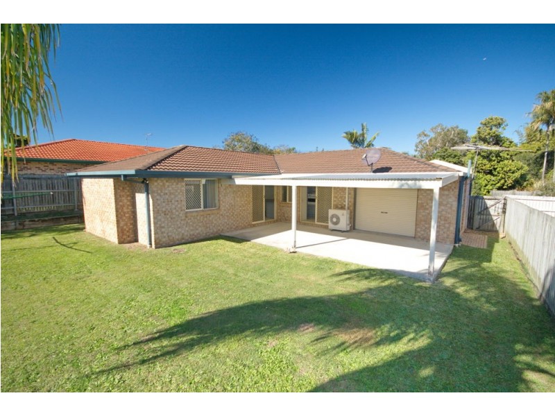 11 Poinciana Street, Wynnum West QLD 4178