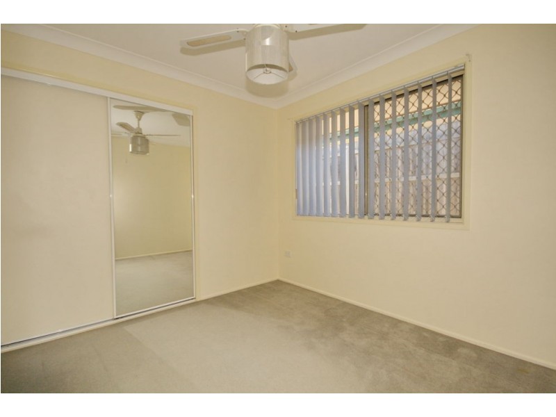 11 Poinciana Street, Wynnum West QLD 4178