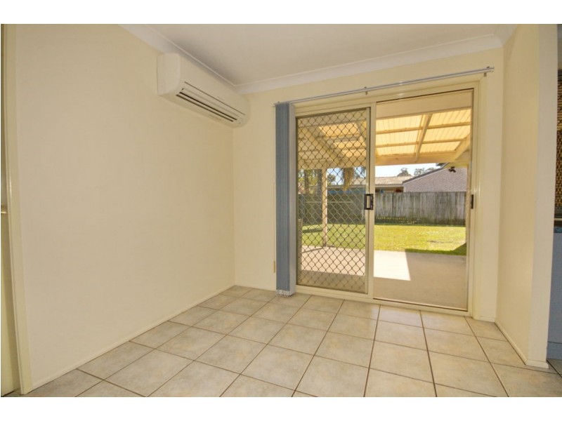 11 Poinciana Street, Wynnum West QLD 4178