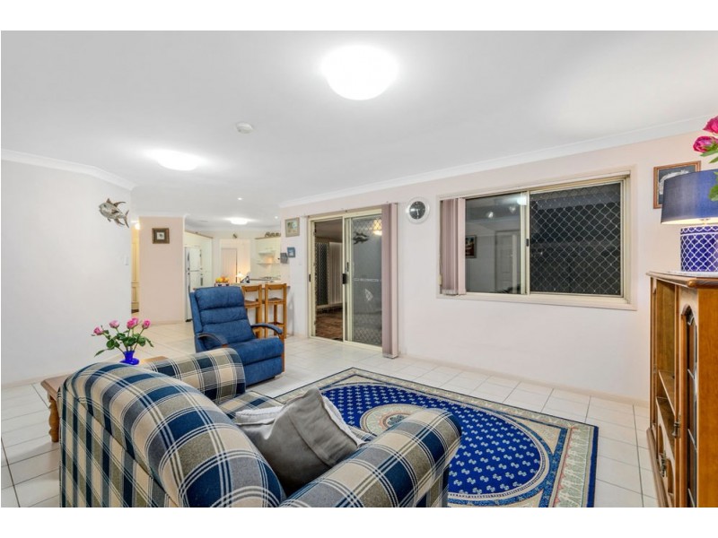 5 Miles Crescent, Manly West QLD 4179