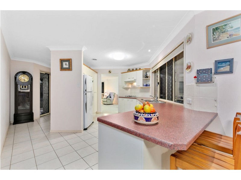 5 Miles Crescent, Manly West QLD 4179