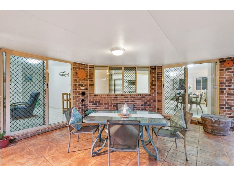 5 Miles Crescent, Manly West QLD 4179