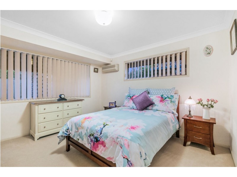 5 Miles Crescent, Manly West QLD 4179