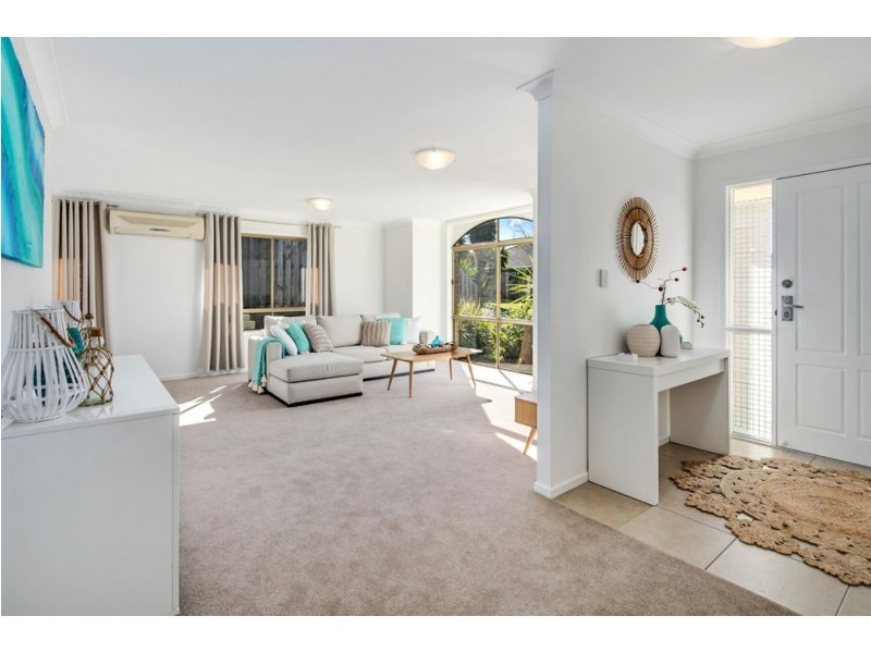 4 Brighton Ct, Wakerley QLD 4154