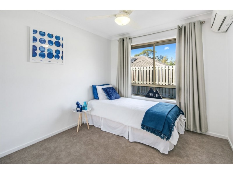4 Brighton Ct, Wakerley QLD 4154