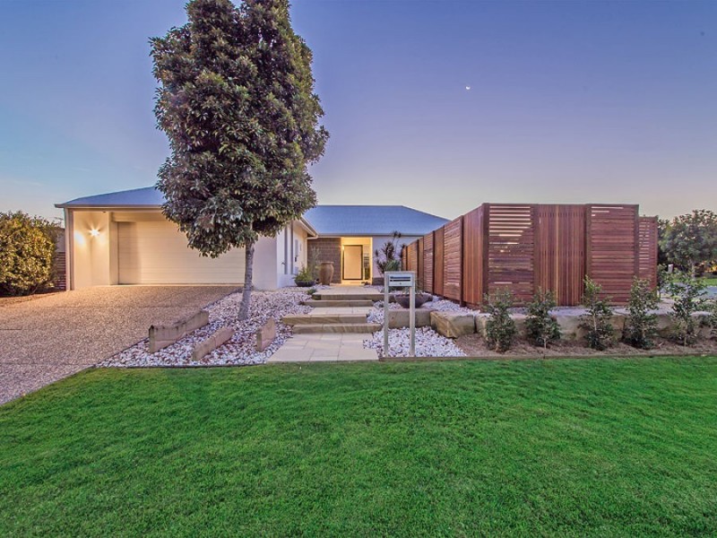 22 Franklin Street, Wakerley QLD 4154