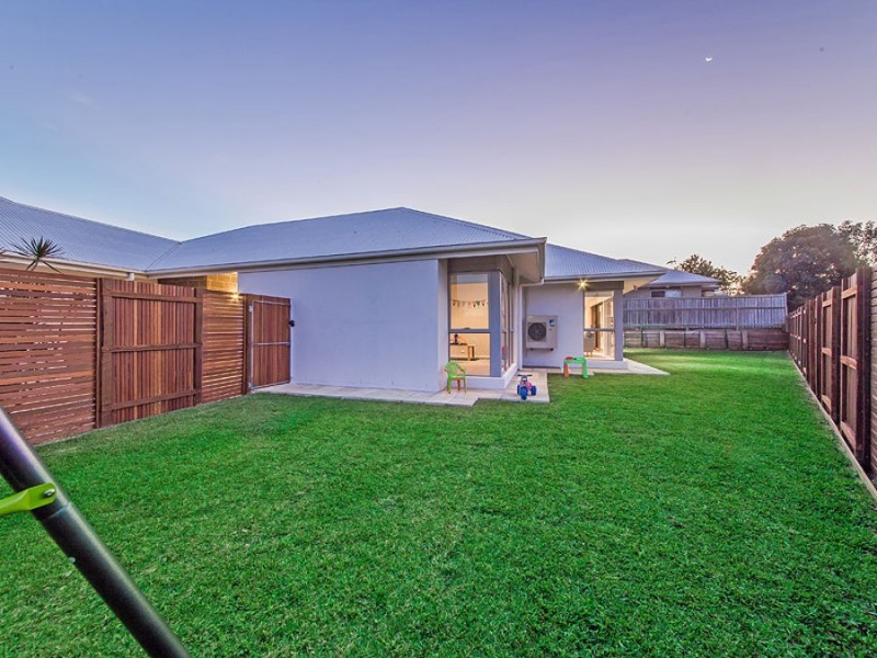 22 Franklin Street, Wakerley QLD 4154