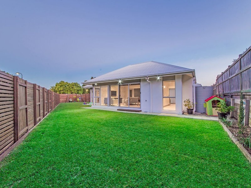 22 Franklin Street, Wakerley QLD 4154
