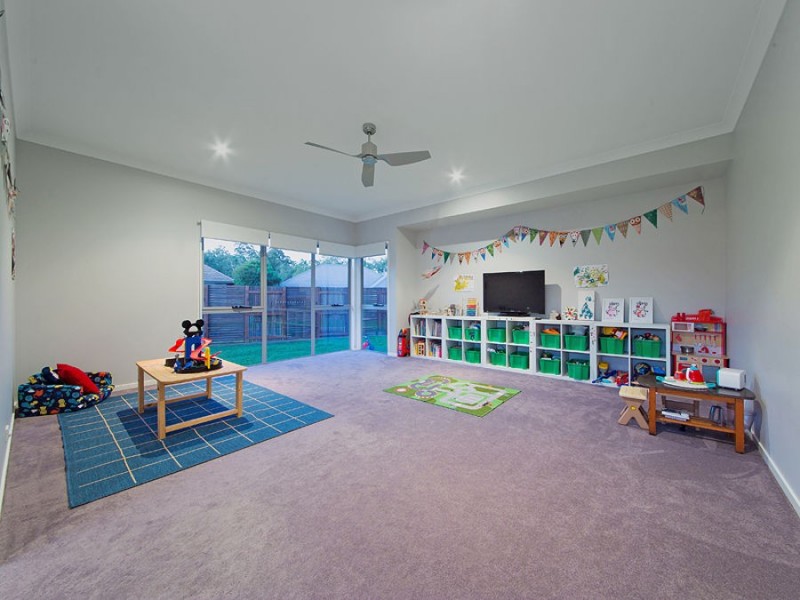 22 Franklin Street, Wakerley QLD 4154