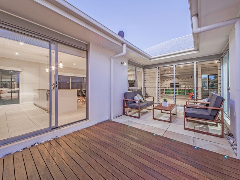 22 Franklin Street, Wakerley QLD 4154