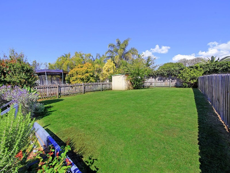 20 McCurley Street, Wynnum West QLD 4178