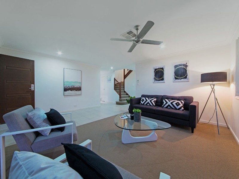 9 Higgs Circuit, Wynnum West QLD 4178