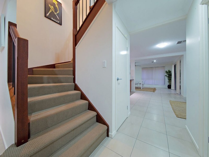 9 Higgs Circuit, Wynnum West QLD 4178